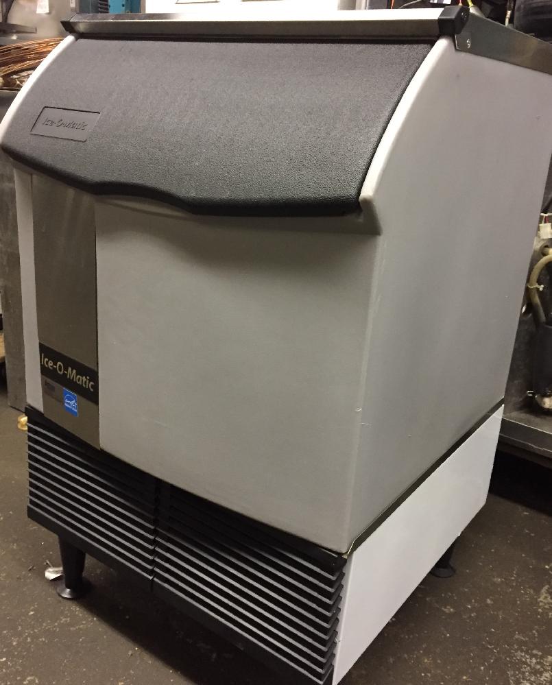 Iceomatic ICEU220A Air cooled 238 lbs/day Ice Machine