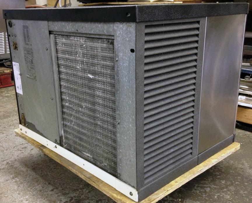 Manitowoc QD0452A Air cooled 430 lbs/day Ice Maker