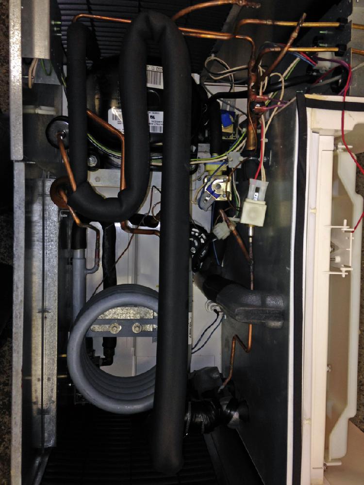 Manitowoc SY0505W Water cooled 550 lbs/day Ice Machine