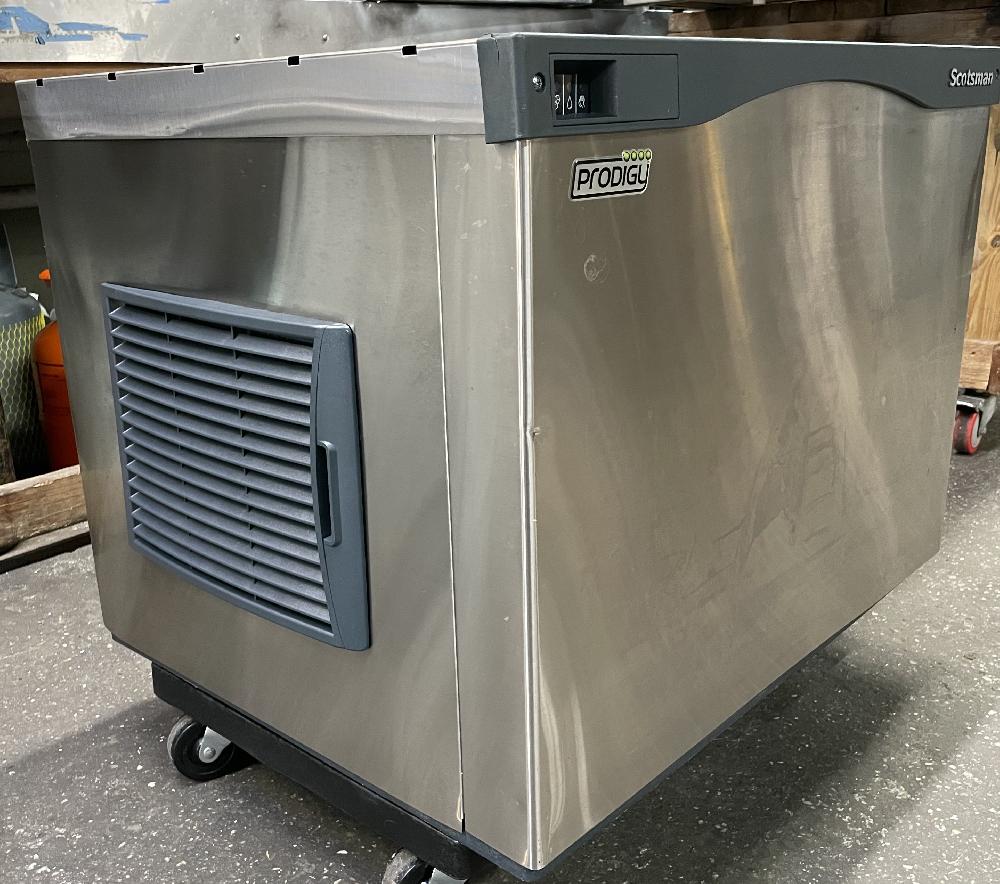 Scotsman C0630SA Air cooled 640 lbs/day Ice Machine