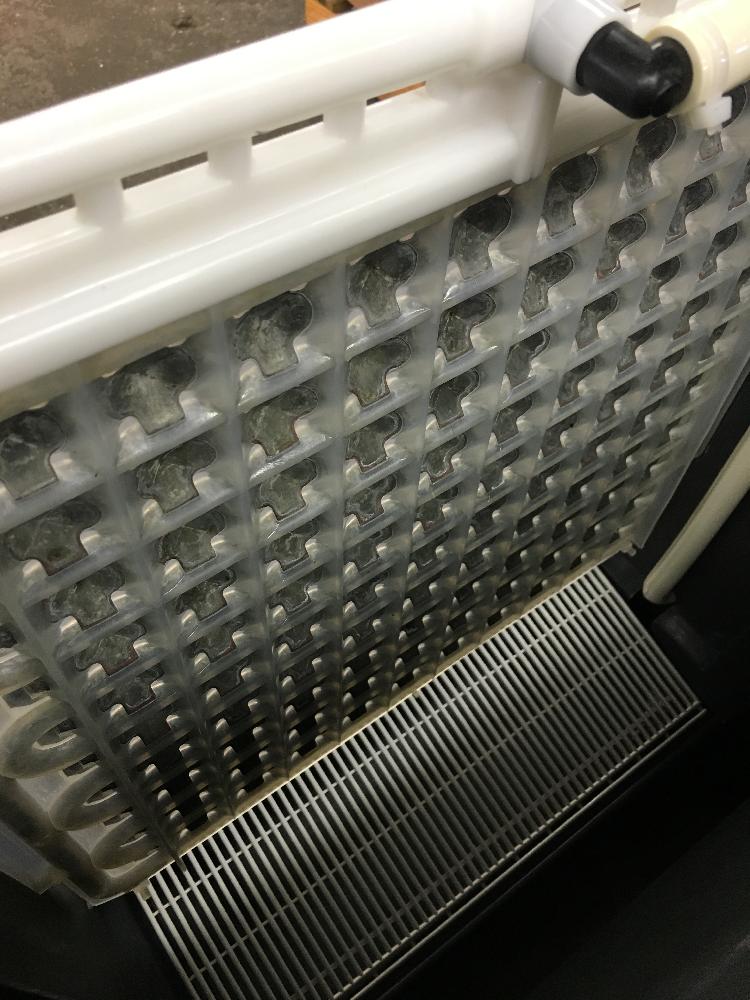 Scotsman CME256AS Air cooled 307 lbs/day Ice Machine