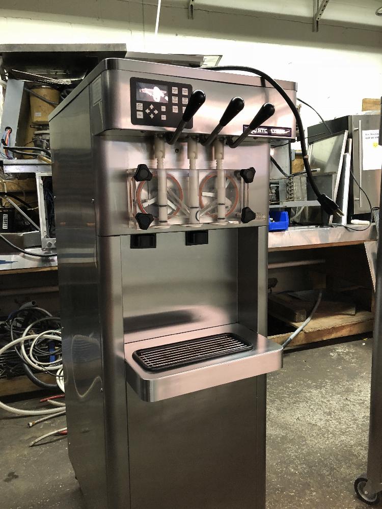 Stoelting F231 Gravity soft serve machine